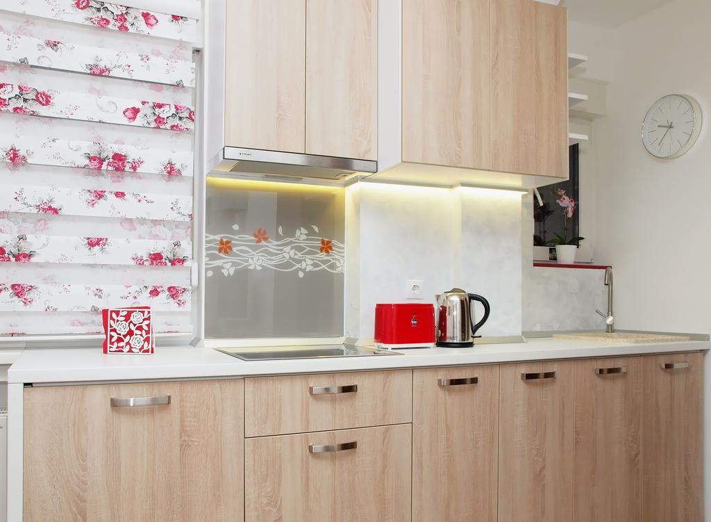 Ferienwohnung Fancy 1Bd Family Friendly In Historical Centre Bukarest Exterior foto